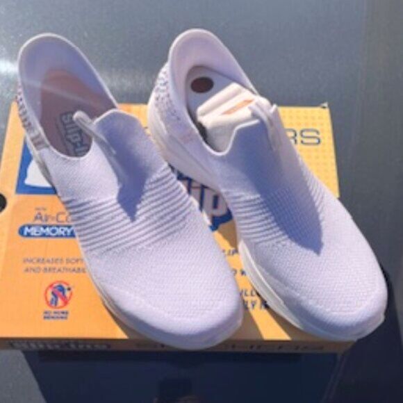 Hands Free Slip-Ins . Women's Size: 11 . Shining Glitz Ultra Flex 3.0 . Skechers - Picture 2 of 9